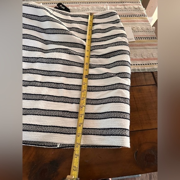 CALVIN Klein Skirt White Black Striped Pencil Knee Length - Picture 5 of 8